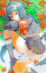 1girl armband black_hair black_shirt black_shoes black_skirt black_socks black_wings blue_archive bow closed_mouth feathered_wings halo highres kneehighs looking_at_viewer mashiro_(blue_archive) panties purple_eyes red_armband red_bow red_halo shirt shoes short_hair skirt socks solo underwear vvv_rendez white_panties wings