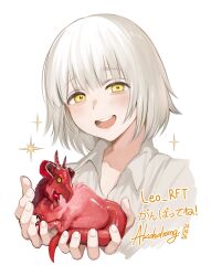 1girl alcoholrang commentary_request dated dragon dungeon_meshi falin_touden highres holding medium_hair open_mouth portrait red_dragon_(dungeon_meshi) signature small_dragon smile sparkle thai_commentary translation_request undersized_animal white_hair yellow_eyes