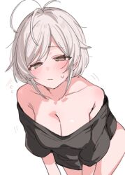 bare_shoulders blush breasts cleavage large_breasts leaning_forward off_shoulder original paragasu_(parags112) simple_background tagme white_background white_hair