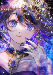 1girl artist_name blue_background blue_eyes blue_gemstone blue_hair blue_nails collarbone commentary_request earrings fingernails gem hair_between_eyes hand_up highres jewelry kozou_kazaru long_hair looking_at_viewer nail_polish original parted_lips solo star_(symbol) star_earrings star_in_eye strapless symbol_in_eye