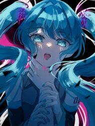 1girl 1other absurdres aqua_eyes aqua_hair aqua_nails aqua_trim asphyxiation bare_shoulders black_background black_sleeves blood blood_from_mouth blood_on_face bright_pupils collared_shirt cracked_skin detached_sleeves floating_hair ghost_rule_(vocaloid) grey_shirt hair_intakes hands_on_another&#039;s_arm hatsune_miku highres light long_hair long_sleeves looking_at_viewer nail_polish pink_background pink_blood saikisaika shirt simple_background sleeveless sleeveless_shirt solo_focus strangling teeth tongue tongue_out twintails upper_body upper_teeth_only very_long_hair vocaloid