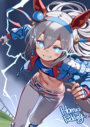 1girl animal_ears blue_eyes blue_jacket blue_shirt breasts commentary_request crop_top cropped_shirt fingerless_gloves gloves grey_hair grin highres horse_ears horse_girl horse_tail jacket long_hair long_sleeves midriff navel pants parted_lips puddinghomhom puffy_long_sleeves puffy_sleeves shirt small_breasts smile solo tail tamamo_cross_(umamusume) umamusume white_gloves white_pants