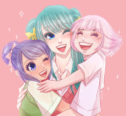3girls ^_^ blue_eyes blunt_bangs child closed_eyes commentary green_hair green_sweater hair_bun highres kouzuki_hiyori kurozumi_tama merrilisle multiple_girls one_eye_closed one_piece open_mouth pink_background pink_hair pink_sweater purple_eyes purple_hair short_hair short_sleeves simple_background sleeveless sleeveless_sweater smile sparkle sweater swept_bangs toko_(one_piece) twintails upper_body