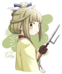 1girl blonde_hair blunt_bangs brown_gloves closed_mouth commentary_request cropped_torso dated from_side gloves hand_up highres hiroe_chiharu holding holding_weapon itou_(ankocha-mgmg) japanese_clothes jitte kimono long_sleeves looking_at_viewer looking_back magia_record:_mahou_shoujo_madoka_magica_gaiden magical_girl mahou_shoujo_madoka_magica short_hair sidelocks solo sparkle translation_request updo upper_body weapon yellow_kimono