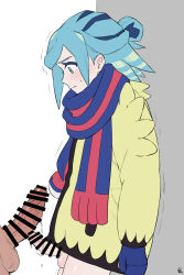 2boys bar_censor blue_mittens blue_scarf censored closed_mouth commentary_request from_side grusha_(pokemon) hair_bun highres jacket large_penis long_sleeves looking_at_penis looking_down male_focus min_(myna8247) mittens multiple_boys nintendo penis penis_size_difference penises_touching pokemon pokemon_sv precum scarf signature striped_clothes striped_scarf sweatdrop testicles trembling veins veiny_penis yaoi yellow_jacket