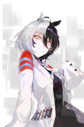 1girl absurdres agnes_tachyon_(umamusume) agnes_tachyon_(umamusume)_(cosplay) ahoge alternate_costume animal_ears black_choker black_dress breasts brown_hair chest_belt choker cleavage cosplay dress earrings grey_hair hair_between_eyes highres hololive hololive_english horse_ears horse_girl jewelry kurochanai lab_coat laboratory lace lace-trimmed_choker lace_choker lace_trim large_breasts long_hair long_sleeves looking_at_viewer medium_hair multicolored_hair shiori_novella single_earring sleeves_past_wrists smile solo test_tube two-tone_hair umamusume virtual_youtuber yellow_eyes