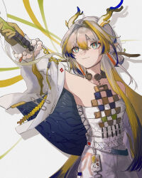 1girl arknights arm_up armpits bare_shoulders bead_necklace beads brooch closed_mouth collarbone dragon_girl dragon_horns earrings eastern_dragon_horns green_eyes hair_between_eyes hair_ornament harukan_tiusu holding holding_sword holding_weapon horns jewelry long_hair long_sleeves necklace pointy_ears shirt shu_(arknights) simple_background smile solo strapless strapless_shirt sword tassel tassel_earrings tube_top weapon white_background white_tube_top