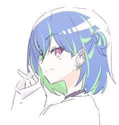 1girl blue_hair closed_mouth commentary_request double_bun green_hair hair_bun highres looking_at_viewer looking_to_the_side mole mole_under_eye multicolored_hair nanashi_inc. ougimaneki short_hair simple_background smile solo suzumi_nemo suzumi_nemo_(2nd_costume) two-tone_hair upper_body virtual_youtuber white_background