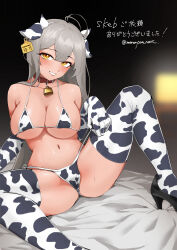1girl absurdres ahoge alternate_costume animal_ears animal_print bell bikini black_shoes blush breasts commentary_request commission cow_ears cow_print cow_print_bikini cow_print_thighhighs cowbell ear_tag fake_animal_ears fake_horns foot_out_of_frame grey_hair grin high_heels highres horns kitami_sawako large_breasts long_hair looking_at_viewer mahjong_soul navel neck_bell nocturnal_melonpan print_bikini print_thighhighs shoes skeb_commission smile solo swimsuit thighhighs translation_request yellow_eyes