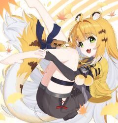 1girl absurdres animal_ears black_gloves black_shirt black_shorts blonde_hair blue_bow bow cropped_jacket elbow_gloves fang fingerless_gloves gloves green_eyes grey_hair highres jacket ju_fufu kana_giri looking_at_viewer multicolored_hair shirt shorts skin_fang smile solo tail tail_bow tail_ornament thigh_strap tiger_ears tiger_girl tiger_tail two-tone_hair yellow_jacket zenless_zone_zero