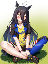 1girl ahoge air_shakur_(umamusume) air_shakur_(umamusume)_(cosplay) animal_ears arm_cutout belt black_belt black_choker black_jacket black_shoes black_shorts blue_thighhighs blush bracelet choker cosplay cropped_jacket earrings embarrassed furrowed_brow hair_between_eyes highres horse_ears horse_girl indian_style jacket jewelry long_hair_between_eyes manhattan_cafe_(umamusume) multicolored_hair nervous_sweating on_grass pixiv_username puffy_short_sleeves puffy_sleeves shadow shirt shoes short_sleeves shorts single_earring single_thighhigh sitting solo sweat sweatdrop thigh_strap thighhighs twitter_username umamusume white_hair yellow_eyes yellow_shirt yuusen_(aenka)
