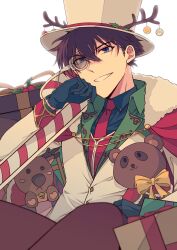 1boy animal_ears black_gloves black_hair black_shirt blue_eyes bow cape christmas christmas_ornaments collared_shirt deer_ears fake_animal_ears formal_clothes fur-trimmed_cape fur_trim gift gloves grin hair_between_eyes hat highres kaitou_kid kuroba_kaito long_sleeves looking_at_viewer magic_kaito male_focus meitantei_conan monocle monocle_chain necktie open_mouth red_cape red_necktie sekai9010 shirt short_hair simple_background sleigh smile solo stuffed_animal stuffed_toy suit teddy_bear teeth top_hat white_background white_hat white_suit yellow_bow