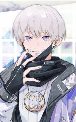 1boy black_gloves black_scarf ear_piercing facial_tattoo fingerless_gloves gloves hair_between_eyes hand_up inumaki_toge jacket jewelry jujutsu_kaisen looking_at_viewer male_focus mask mouth_mask necklace netsus3 parted_lips piercing purple_eyes purple_jacket scarf shirt short_hair silver_hair solo tattoo twitter_username upper_body white_background white_shirt