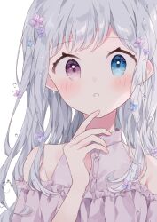 1girl absurdres armpit_crease bare_shoulders blue_eyes blush commentary_request earrings flower frilled_shirt frills grey_hair hair_flower hair_ornament hand_up heterochromia highres ibispaint_(medium) jewelry long_hair looking_at_viewer napo_(napo_illust) original parted_lips pearl_earrings pink_flower purple_flower red_eyes shirt shirt_flower simple_background solo straight-on swept_bangs thinking upper_body water_drop wavy_hair white_background white_shirt