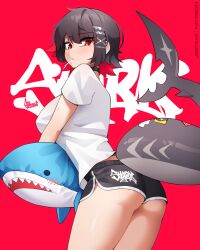 1girl absurdres ass black_choker black_hair black_shorts breasts choker dolphin_shorts ellen_joe fins fish_tail highres holding jestami large_breasts looking_at_viewer mole red_background red_eyes shark_tail shirt short_hair short_sleeves shorts signature simple_background solo stuffed_animal stuffed_shark stuffed_toy t-shirt tail white_shirt zenless_zone_zero