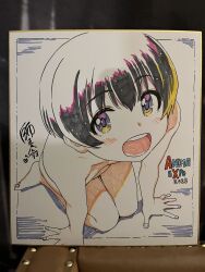 1girl 2023 anime_expo barefoot black_hair blue_eyes blush colored_inner_hair colorized completely_nude female_focus flat_chest highres ishibashi_haruko kneeling looking_at_viewer multicolored_hair nude nudist_beach_ni_shuugakuryokou_de!! open_mouth shikishi shiwasu_no_okina short_hair shortstack shota signed simple_background smile solo tagme toes tongue very_short_hair