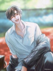 1boy ;d black_hair black_jacket black_pants blurry blurry_background bottle brown_hair cheng_xiaoshi clothes_down collared_shirt day hair_between_eyes highres holding holding_bottle hukusaya jacket jacket_partially_removed knee_up long_sleeves looking_at_viewer male_focus off_shoulder one_eye_closed open_collar open_mouth outdoors pants shiguang_dailiren shirt short_hair sitting smile solo sweat teeth twitter_username white_shirt yellow_eyes