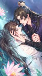 2boys absurdres adam&#039;s_apple artist_name black_hair brown_hair chinese_clothes chu_wanning closed_eyes closed_mouth commentary cowboy_shot erha_he_tadebai_mao_shizun flower furrowed_brow hair_down hand_in_another&#039;s_hair hanfu highres holding_hands long_hair long_sleeves looking_at_another lotus lotus_leaf male_focus mo_ran multiple_boys partially_submerged pink_flower purple_eyes purple_hanfu sparkle symbol-only_commentary taxian-jun topknot water wet wet_clothes wet_hair white_hanfu xiao_guan_(headdress) yaoi zehel_az