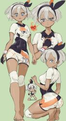 1girl ass barefoot bea_(pokemon) black_bodysuit black_gloves black_hairband blush bodysuit bodysuit_under_clothes bow_hairband breasts closed_mouth covered_navel dark-skinned_female dark_skin gloves green_background grey_eyes grey_hair hair_between_eyes hairband highres knee_pads kneeling looking_at_viewer navel nintendo pokemon pokemon_swsh print_shirt print_shorts shirt short_hair short_sleeves shorts side_slit side_slit_shorts single_glove solo sukoyaka_tsukasa tied_shirt