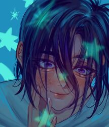 1girl alien_stage black_hair blue_background bruise bruise_on_face closed_mouth comic_panel_redraw commentary derivative_work english_commentary gracyhuadraw hair_between_eyes hand_on_own_face injury purple_eyes short_hair smile solo star_(symbol) sua_(alien_stage)