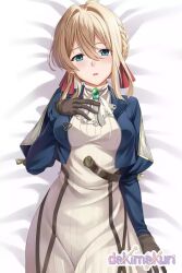 1girl aqua_eyes blonde_hair blue_jacket blush cropped_jacket denhijou_niki dress gem gloves green_brooch jacket jewelry looking_at_viewer medium_hair puffy_sleeves ribbon violet_evergarden violet_evergarden_(series) white_dress