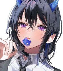 1girl absurdres belt_collar black_hair blue_horns candy close-up collar collared_shirt crossed_bangs dow_suitable food grey_jacket grey_necktie hair_between_eyes highres holding holding_candy holding_food holding_lollipop horns ichinose_uruha ichinose_uruha_(6th_costume) jacket lollipop lupinus_virtual_games multicolored_hair necktie purple_eyes shirt simple_background solo streaked_hair tongue tongue_out virtual_youtuber vspo! white_background white_shirt
