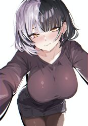 1girl absurdres alternate_costume black_hair black_shirt black_skirt breasts brown_pantyhose closed_mouth ear_piercing earrings grey_hair highres hololive hololive_english jewelry large_breasts long_hair looking_at_viewer miniskirt multicolored_hair pantyhose piercing shiori_novella shirt simple_background skirt solo split-color_hair two-tone_hair tzeencth_(artist) virtual_youtuber white_background yellow_eyes