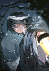 1boy bandaid bandaid_on_cheek bandaid_on_face bare_tree black_hair black_hanfu blue_sky breath character_request chinese_clothes closed_mouth coat commentary expressionless floating_hair forest grey_coat hair_between_eyes hanfu headband highres holding holding_lantern kitakawayui lantern light_frown long_sleeves looking_at_viewer male_focus nature night outdoors pink_eyes short_hair sky snow snowing solo symbol-only_commentary tree upper_body white_headband wind winter wuwei_you_chu_you_hai_wu