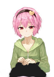 1girl alternate_costume black_cat black_hairband cat closed_mouth collarbone commentary_request green_hoodie hair_between_eyes hair_ornament hairband heart heart_hair_ornament highres hood hoodie kindatsu komeiji_satori light_blush light_smile looking_down pink_hair red_eyes short_hair simple_background solo touhou upper_body white_background
