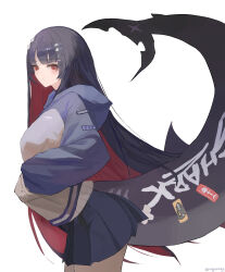 1girl absurdres alternate_hair_length alternate_hairstyle angnomsy black_hair blue_hoodie blush breasts colored_inner_hair ellen_joe fins fish_tail highres hood hoodie large_breasts long_hair metal_hairband mole mole_under_eye multicolored_hair pleated_skirt razor_blade_hair_ornament red_eyes red_hair scar scar_on_tail shark_girl shark_tail simple_background skirt solo tail two-tone_hoodie white_background zenless_zone_zero