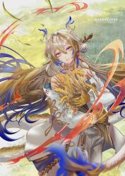 Rule 34 | 1girl, arknights, bare shoulders, blonde hair, blue hair, colored extremities, colored skin, dragon girl, dragon horns, dragon tail, earrings, eastern dragon tail, grass, green eyes, grey hair, hair between eyes, hair intakes, highres, holding, holding plant, horns, jacket, jewelry, long hair, long sleeves, long tail, looking at viewer, multicolored hair, necklace, off shoulder, pants, parted lips, plant, pointy ears, shu (arknights), solo, strapless, tail, tassel, tassel earrings, washuu, wheat, white jacket, white pants