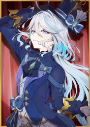 1girl ahoge arm_up ascot asymmetrical_gloves black_gloves blue_ascot blue_hat blue_jacket brooch furina_(genshin_impact) genshin_impact gloves grey_gloves hair_intakes hat highres jacket jewelry long_sleeves mismatched_gloves shirt solo top_hat upper_body white_shirt yonemasakouta