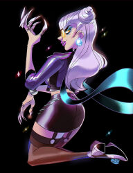 1girl ass black_skirt black_thighhighs breasts commentary cropped_jacket demon_girl english_commentary evelynn_(league_of_legends) glasses high_heels jacket k/da_(league_of_legends) k/da_all_out_evelynn league_of_legends long_hair looking_at_viewer medium_breasts open_clothes open_jacket pr1ps skirt solo thighhighs white_hair yellow_eyes