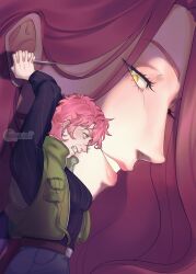 1girl alien_stage arms_up artist_name black_shirt clenched_teeth commentary english_commentary green_vest highres holding long_hair long_sleeves looking_to_the_side mizi_(alien_stage) perfect_blue pink_hair shirt short_hair smile sunliax teeth vest yellow_eyes