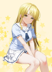 1girl absurdres bang_dream! between_legs blonde_hair blue_neckerchief blue_shirt breasts closed_mouth collarbone commentary diagonal_bangs dopamine70 feet_out_of_frame hanasakigawa_school_uniform hand_between_legs highres invisible_chair knees_together_feet_apart long_hair looking_at_viewer medium_breasts miniskirt neckerchief pleated_skirt sailor_collar school_uniform serafuku shirt short_sleeves sidelocks sitting skirt smile solo star_(symbol) star_symbol_background summer_uniform symbol-only_commentary tsurumaki_kokoro v_arms very_long_hair white_sailor_collar white_skirt yellow_background yellow_eyes