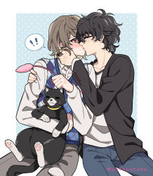 Rule 34 | 3boys, akechi gorou, amamiya ren, black cat, black hair, casual, cat, curly hair, glasses, highres, kiss, male focus, medium hair, morgana (cat) (persona 5), morgana (persona 5), multiple boys, persona, persona 5, red eyes, short hair, simple background, sitting, twitter username, yaoi, zozakura