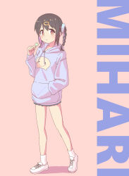 1girl alternate_costume alternate_hairstyle bare_legs black_hair black_skirt blue_hoodie braid c: candy character_name commentary drawstring food full_body hair_ornament hairclip hand_in_pocket highres holding holding_candy holding_food holding_lollipop hood hood_down hoodie light_blush lollipop long_hair long_sleeves looking_at_viewer miniskirt multicolored_hair onii-chan_wa_oshimai! oyama_mihari pink_background pleated_skirt purple_hair seiyu_jelly shoes simple_background skirt smile socks solo twin_braids two-tone_hair white_shoes white_socks