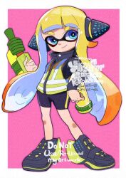 1girl adversarial_noise agent_3_(splatoon) bike_shorts black_shoes black_shorts blonde_hair blue_eyes border commentary_request gradient_hair hand_on_own_hip high-visibility_clothing high-visibility_vest hirotaka_(hrtk990203) inkling long_hair multicolored_hair nintendo orange_hair outside_border pink_background shoes short_eyebrows shorts simple_background solo splatoon_(series) splatoon_1 splattershot_(splatoon) tentacle_hair thick_eyebrows two-tone_hair watermark white_border