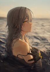 1girl absurdres bare_shoulders black_bra black_gloves blurry blurry_background bra breasts collarbone from_side gloves grey_hair hair_between_eyes hidulume highres honkai:_star_rail honkai_(series) in_water long_hair looking_at_viewer medium_breasts ocean outdoors parted_lips sky solo stelle_(honkai:_star_rail) strap_slip trailblazer_(honkai:_star_rail) underwear water yellow_eyes