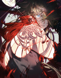 1boy abs bare_shoulders blonde_hair blood blood_on_face blue_eyes chrysanthemum cuts diffraction_spikes flower from_side hair_over_one_eye highres ichimonji_norimune injury long_hair looking_at_viewer looking_to_the_side male_focus one_eye_covered parted_lips red_shirt red_sleeves shirt shoulder_tattoo solo sword tandem tattoo toned toned_male torn_clothes torn_sleeves touken_ranbu upper_body weapon