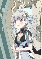 1girl 2024 :3 alcoholrang artist_name blush broken_door commentary crack doorway dragon_girl earrings eastern_dragon_horns english_commentary grey_eyes grey_hair highres jewelry jinhsi_(wuthering_waves) meme mole mole_under_eye nokotan_entering_a_classroom_(meme) ring scene_reference shikanoko_nokonoko_koshitantan stud_earrings wuthering_waves