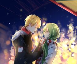 1boy 1other adjusting_another&#039;s_clothes black_jacket blonde_hair bow checkered_clothes checkered_scarf closed_eyes commentary_request enkidu_(fate) fate/strange_fake fate_(series) fur-trimmed_hood fur_trim gilgamesh_(fate) green_eyes green_hair hair_bow hair_over_shoulder hood hooded_jacket jacket kassia korean_commentary long_hair open_mouth red_scarf scarf white_jacket