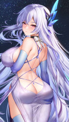 1girl alternate_costume arm_under_breasts ass ass_support backless_dress backless_outfit bare_shoulders black_choker blush bow breasts butt_crack choker cowboy_shot crossed_bangs dakimakura_(medium) dress elbow_gloves from_behind genshin_impact gloves grey_hair hair_ornament jg&amp;solin large_breasts long_hair looking_at_viewer looking_back purple_dress red_eyes sideboob skirk_(genshin_impact) solo thighhighs white_bow