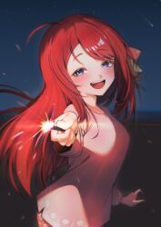 1girl absurdres ahoge blue_eyes blush commentary english_commentary fireworks from_side hair_rings highres holding holding_fireworks kghazir looking_at_viewer minamoto_sakura night night_sky one_side_up open_mouth pink_shirt red_hair shirt shooting_star sky smile solo sparkler teeth two_side_up upper_body upper_teeth_only zombie_land_saga