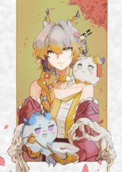 1girl absurdres annotated arknights bare_shoulders blonde_hair blue_flower braid chinese_commentary choker closed_mouth commentary_request cropped_torso cup dragon_bubble_(arknights) dragon_girl dragon_horns falling_petals flower green_eyes grey_hair hair_between_eyes hair_flower hair_intakes hair_ornament highres holding horns ling_(arknights) long_hair looking_at_viewer million1719 multicolored_hair official_alternate_costume petals pointy_ears purple_hair red_flower sakazuki shawl shu_(arknights) shu_(spring_feast)_(arknights) smile solo strapless tube_top white_flower white_shawl yellow_choker yellow_tube_top