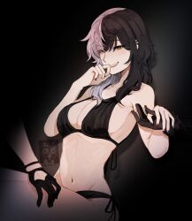 3girls absurdres bikini black_bikini black_gloves black_hair breasts gloves grey_hair highres hololive hololive_english large_breasts long_hair looking_at_viewer lucesamaaa multicolored_hair multiple_girls navel nerissa_ravencroft shiori_novella solo_focus split-color_hair swimsuit two-tone_hair virtual_youtuber yellow_eyes