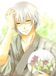 1boy bad_id bad_pixiv_id glasses gradient_background green_kimono grey_hair hand_fan ichitaro japanese_clothes kimono male_focus morichika_rinnosuke nature outdoors paper_fan short_hair smile solo touhou uchiwa yellow_eyes yukata