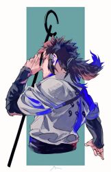 Rule 34 | 1boy, back, black eyes, black hair, closed mouth, collar, green background, grey shirt, highres, holding, holding staff, jacket, long sleeves, looking at viewer, looking back, male focus, naruto (series), naruto shippuuden, ninja, ponytail, shirt, solo, spiked collar, spikes, staff, two-tone background, uchiha shisui, upper body, white background, white jacket, zifletts