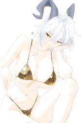 1girl alternate_costume artist_logo bare_shoulders bikini black_horns breasts closed_mouth commentary curled_horns english_commentary gold_bikini grey_hair hair_between_eyes hand_up head_rest highres horns large_breasts logo long_hair looking_to_the_side navel rcade red_eyes solo stomach swimsuit white_hair wuthering_waves zani_(wuthering_waves)