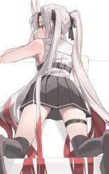 1girl absurdres armpits ass black_ribbon black_skirt black_thighhighs commentary hair_ribbon hand_up highres hololive horns long_hair looking_back multicolored_hair nakiri_ayame nakiri_ayame_(streetwear) official_alternate_costume oni red_eyes red_hair ribbon scarlet_(wv0102) skin-covered_horns skirt smile solo symbol-only_commentary thigh_strap thighhighs twintails very_long_hair virtual_youtuber white_hair